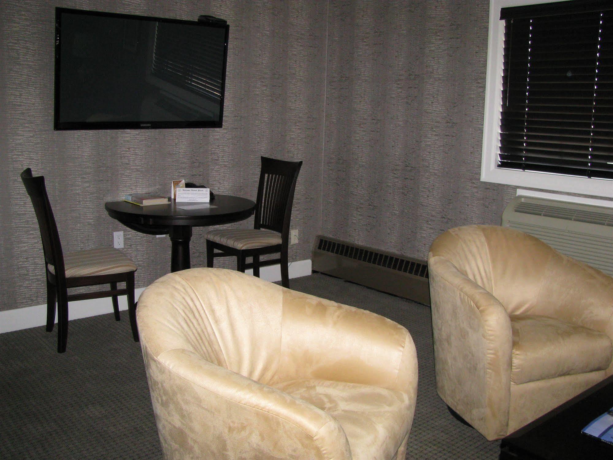 קווסנל Billy Barker Casino Hotel מראה חיצוני תמונה